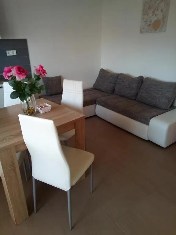 Apartments Zeder Jadranovo 0*,  Croatia